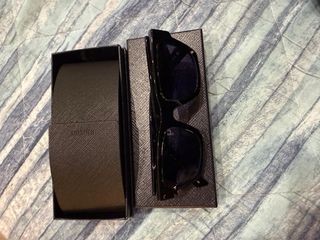 Occhiali da Sole Prada Neri mai usati