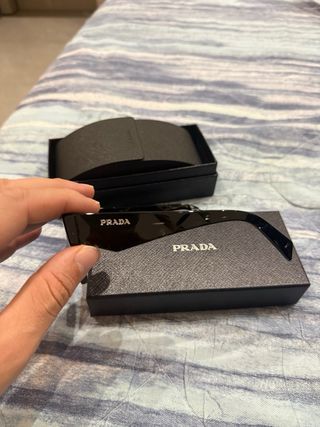 Occhiali da Sole Prada Neri mai usati