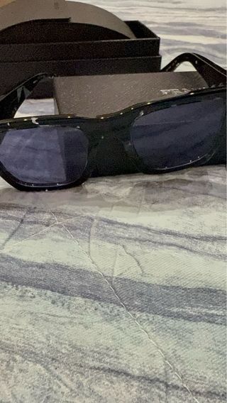Occhiali da Sole Prada Neri mai usati