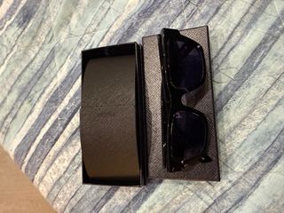 Occhiali da Sole Prada Neri mai usati