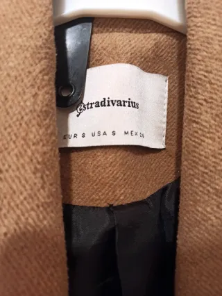 Abrigo Camel Stradivarius Talla S