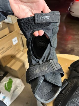 Rodilleras Leatt Negras