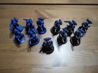 Escuadra Infernus Ultramarines + Capellán Moto