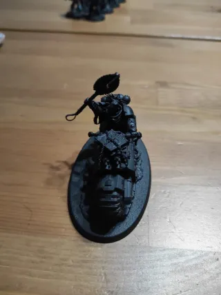 Escuadra Infernus Ultramarines + Capellán Moto