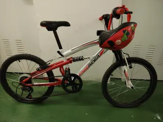 Bicicleta infantil Freerider roja y blanca