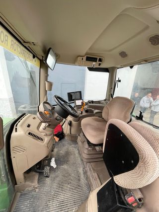 Tractor John Deere 6120R