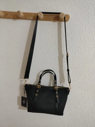 Bolso Nylon Negro Stradivarius