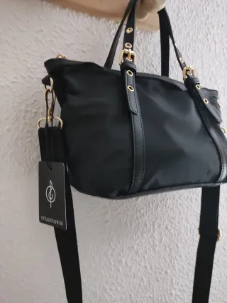 Bolso Nylon Negro Stradivarius