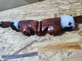 Arco etnico indiano con frecce