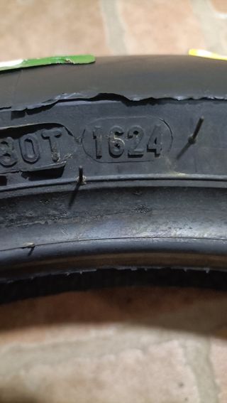 Slicks moto3 Pirelli