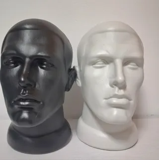 Lote 2 cabezas maniquí (blanco y negro)