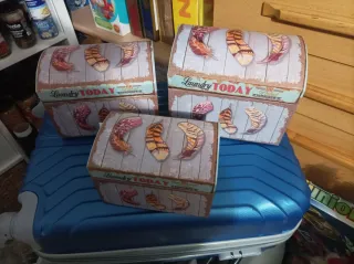 Cofre joyero decorativo con plumas tres unidades