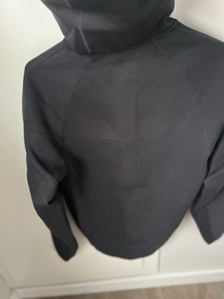 Sudadera Nike Tech Fleece. Nueva.