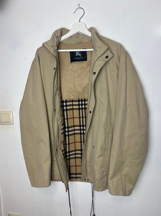 Chaqueta Burberry Beige Logo Bordado talla 56