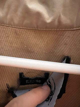 Chaqueta Burberry Beige Logo Bordado talla 56