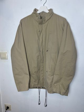 Chaqueta Burberry Beige Logo Bordado talla 56