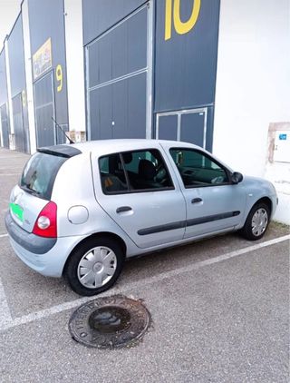 Renault Clio 2004