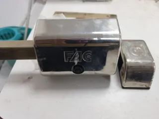 Cerrojo FAC UVE MAGNET