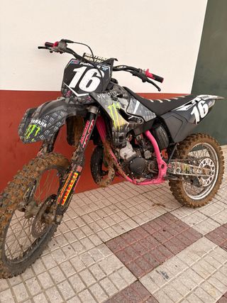 Yamaha YZ 125