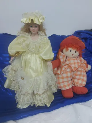 Muñeca de porcelana antigua