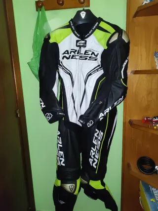 Mono de moto Arlen Ness Sugello talla 52