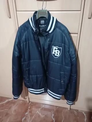 Cazadora Fresh Brand Negra y Blanca