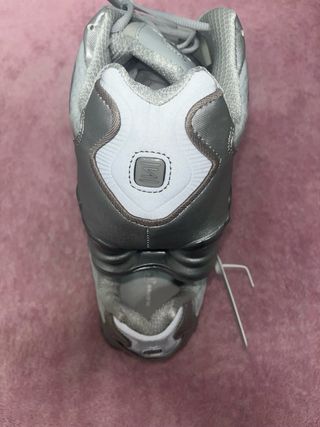 Zapatos Nike Shox plateados