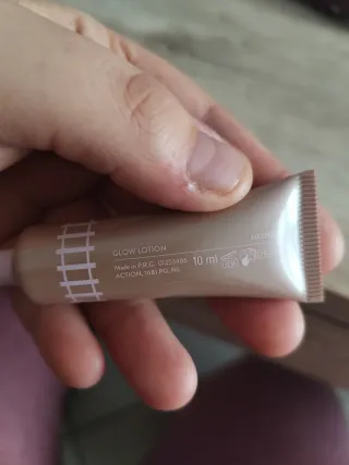 MAX&MORE Glow Lotion Beige/Rosa