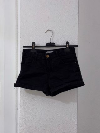 Pantalón corto negro