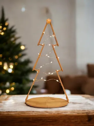 Albero di Natale moderno e salvaspazio