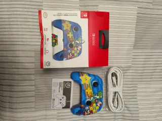 Controller Power A per Nintendo Switch con design Super Mario Blu