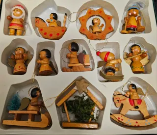 Adornos navideños de madera