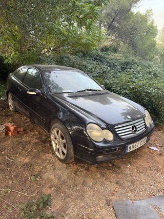 Mercedes-Benz Clase C 2004