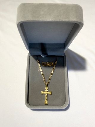 Cadena maciza con colgante Cruz de oro 18k (750)