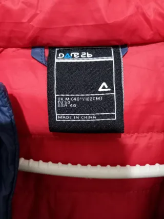 Plumas ligero azul con capucha