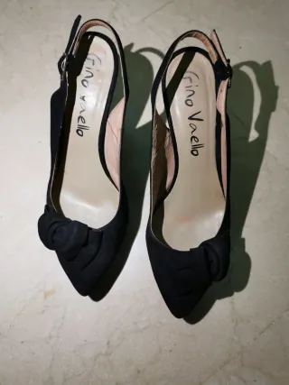 Zapatos de salón negros Gino Vaello T. 40