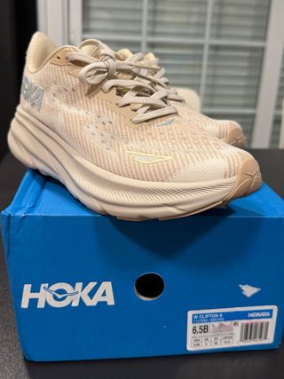 Hoka Clifton 9 Beige Talla 38