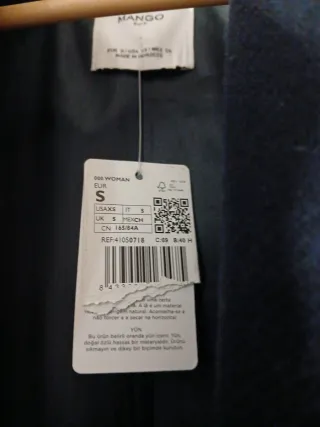 Abrigo de Mango azul marino de paño con etiqueta