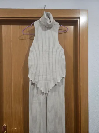 Conjunto de punto beige