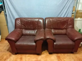 Sillones de piel marrones