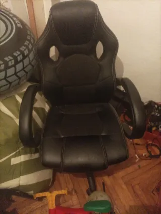 Silla de oficina/gaming negra