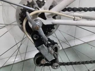 Bicicleta de paseo blanca GAC