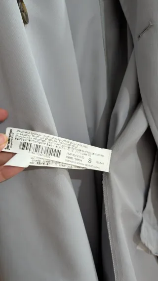 Gabardina trench fluida con cinturón