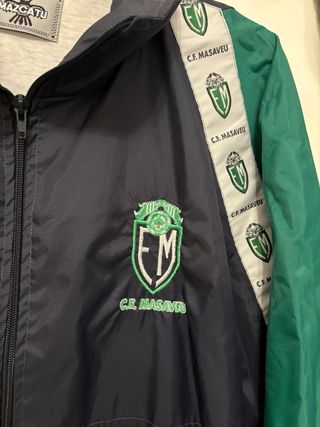 Chaqueta deportiva C.F. Masaveu Mazcatu Talla XL