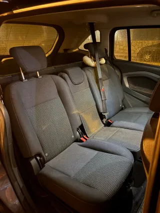 Ford Grand C-MAX 2011