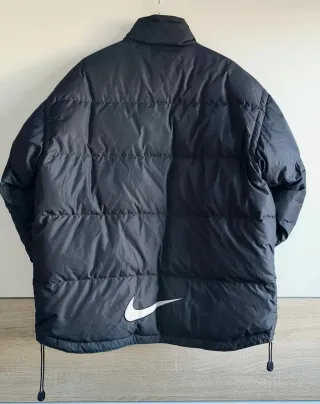 Chaqueta Nike acolchada logo bordado Talla L