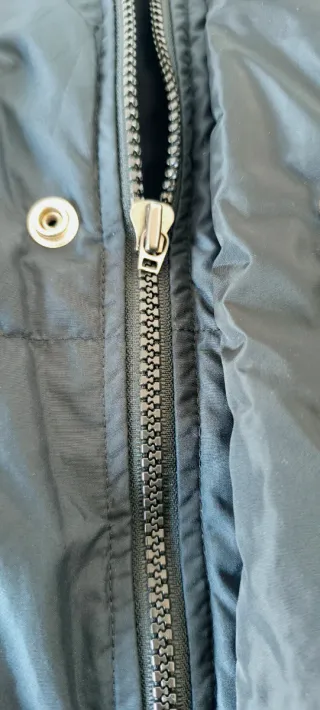 Chaqueta Nike acolchada logo bordado Talla L