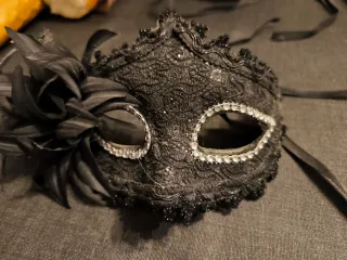 Elegante máscara veneciana Colombina