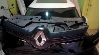 Paragolpes delantero Renault Clio 4