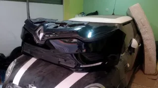 Paragolpes delantero Renault Clio 4